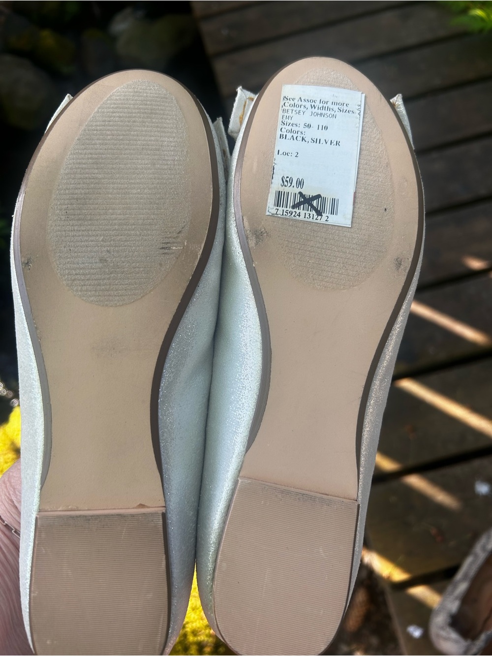 Betsey Johnson Silver Glitter Bow Flats with Crystal Accent - Size 5.5 - Picture 9 of 11